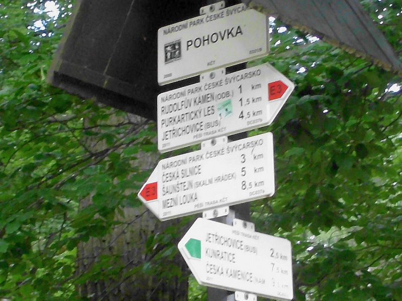 Rozcestnik Jetrichovice Pohovka1.jpg