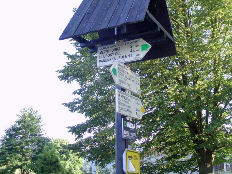 Rozcestnik Mezna1.jpg