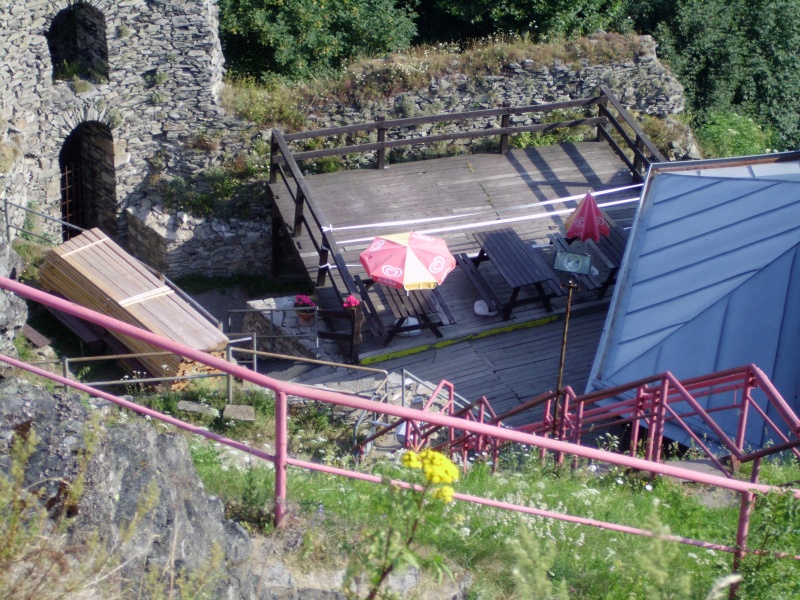 Soubor:Tolstejn terasa restaurace.jpg