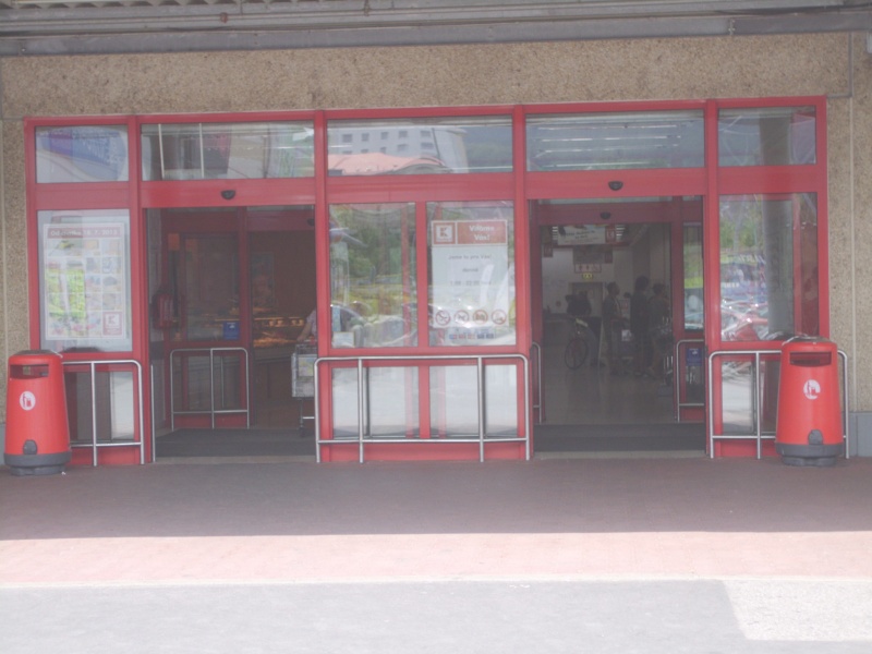 Kaufland Decin vchod.jpg